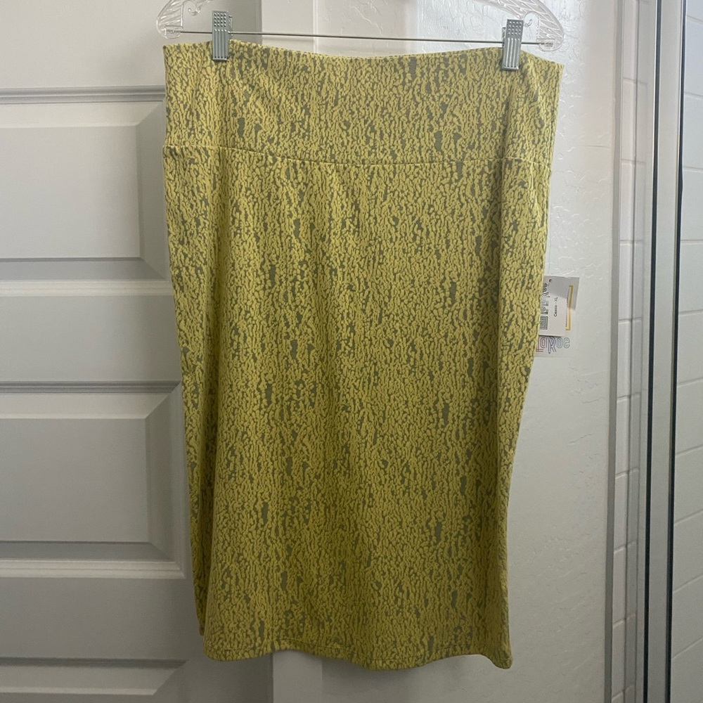 LuLaRoe Cassie Pencil skirt